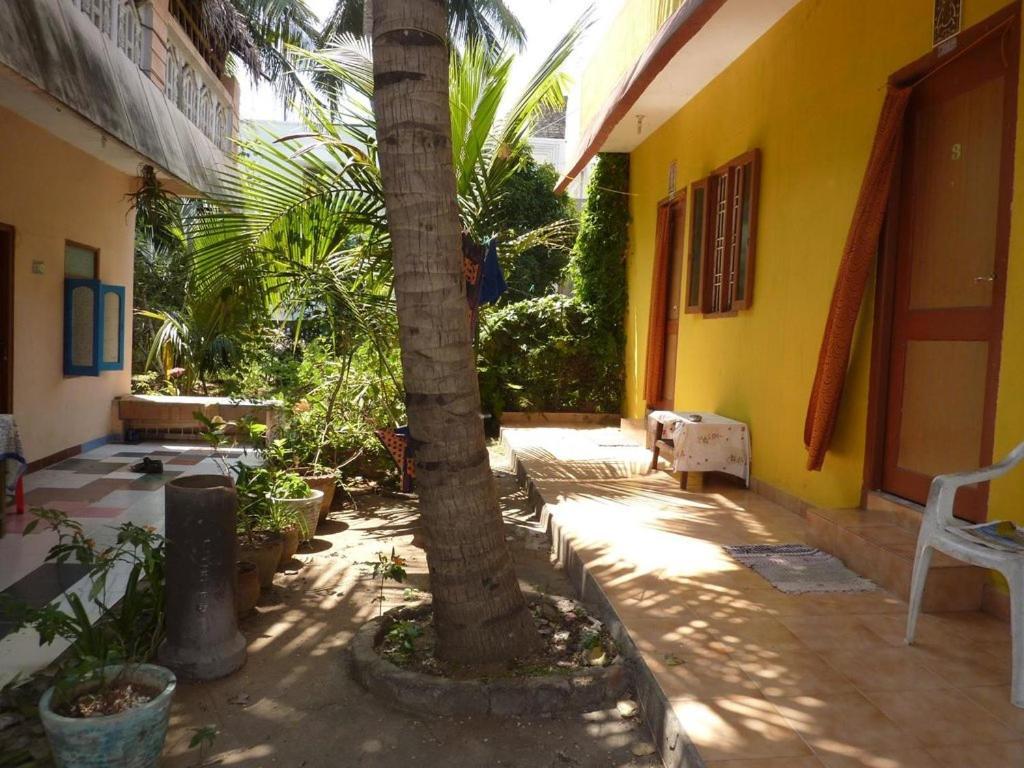 Shakti Family Guest House Mahabalipuram Bagian luar foto
